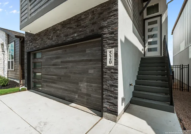 Photo 4 of Sale Pending at 20675 Huebner Rd Unit 520, San Antonio, TX 78258 | MLS# 1884071 | Listing updated on 2025-12-01