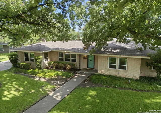 Photo 1 of Single family home for sale at 818 Cherry, Uvalde, TX 78801 | MLS# 1884136 | Listing updated on 2025-11-11