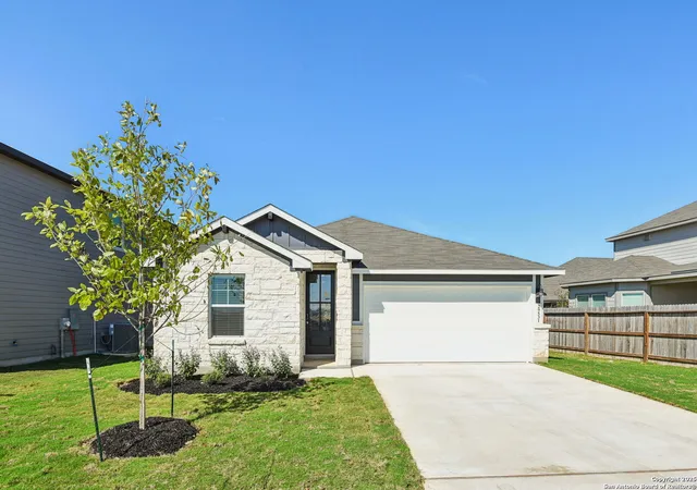 Photo 2 of Sale Pending at 29531 Clanton Pass, San Antonio, TX 78260 | MLS# 1884173 | Listing updated on 2026-03-18