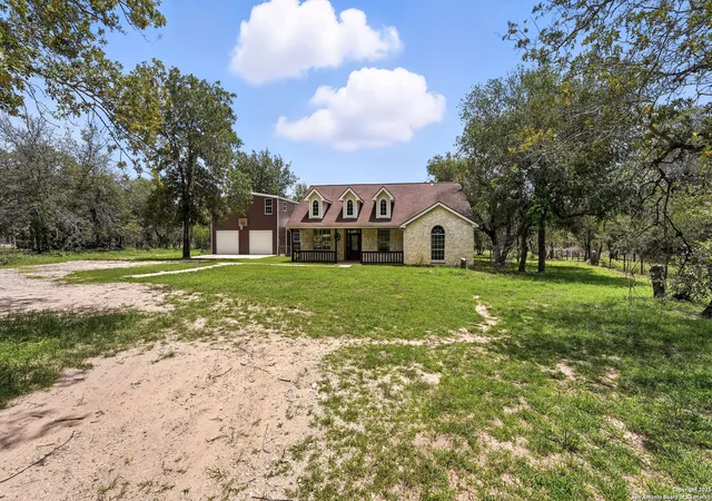 4th image of 1435 Meadow Glen, Adkins, TX 78101 | MLS# 1884192
