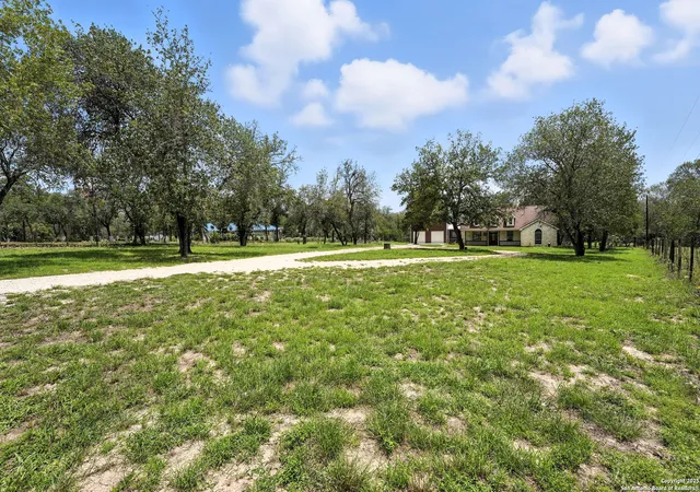 3rd image of 1435 Meadow Glen, Adkins, TX 78101 | MLS# 1884192