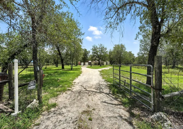 2nd image of 1435 Meadow Glen, Adkins, TX 78101 | MLS# 1884192
