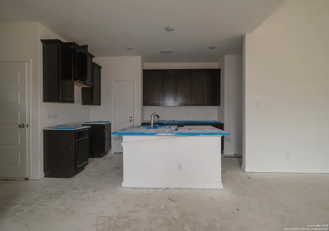 Photo 3 of Sale Pending at 5040 Cacti Orchard, San Antonio, TX 78222 | MLS# 1884202 | Listing updated on 2025-09-15