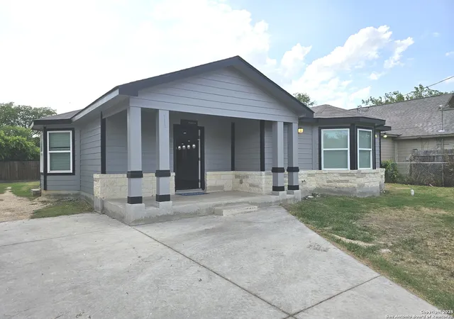 Photo 2 of Single family home for sale at 119 Dolores, San Antonio, TX 78228 | MLS# 1884332 | Listing updated on 2025-11-15
