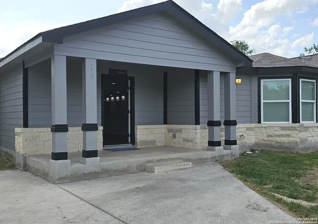 Photo 3 of Single family home for sale at 119 Dolores, San Antonio, TX 78228 | MLS# 1884332 | Listing updated on 2025-11-15
