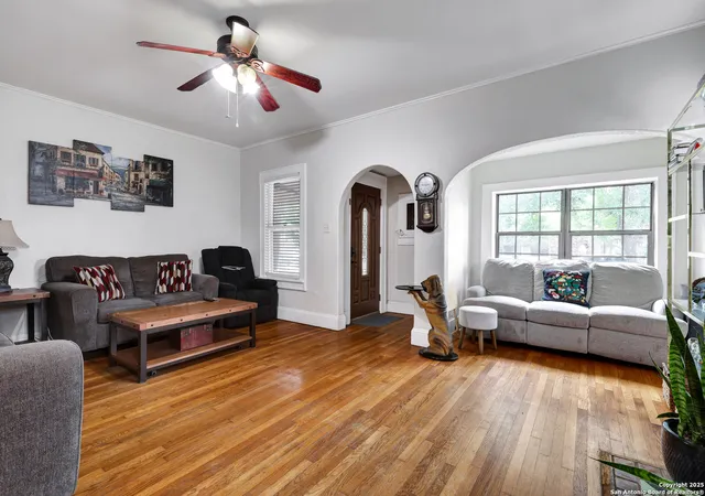 Photo 2 of Single family home for sale at 1619 W Kings Hwy, San Antonio, TX 78201 | MLS# 1884343 | Listing updated on 2025-07-27