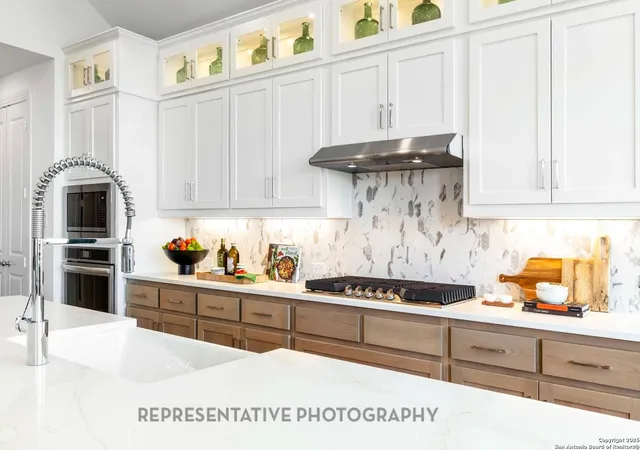 Photo 4 of Sale Pending at 205 Barton Crk, Boerne, TX 78006 | MLS# 1884386 | Listing updated on 2025-10-23