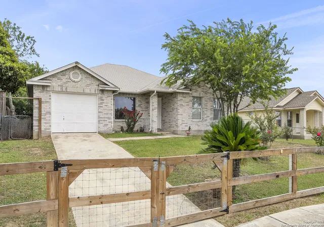 Photo 2 of Sale Pending at 5927 Tree View, San Antonio, TX 78220 | MLS# 1884421 | Listing updated on 2025-11-13