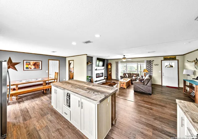 Photo 2 of Manufactured home for sale at 793 C Road, Sutherland Springs, TX 78161 | MLS# 1884444 | Listing updated on 2026-01-23
