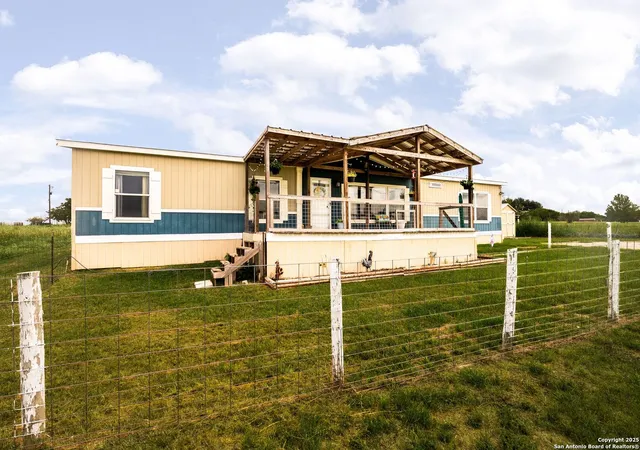 Photo 3 of Manufactured home for sale at 793 C Road, Sutherland Springs, TX 78161 | MLS# 1884444 | Listing updated on 2026-01-23