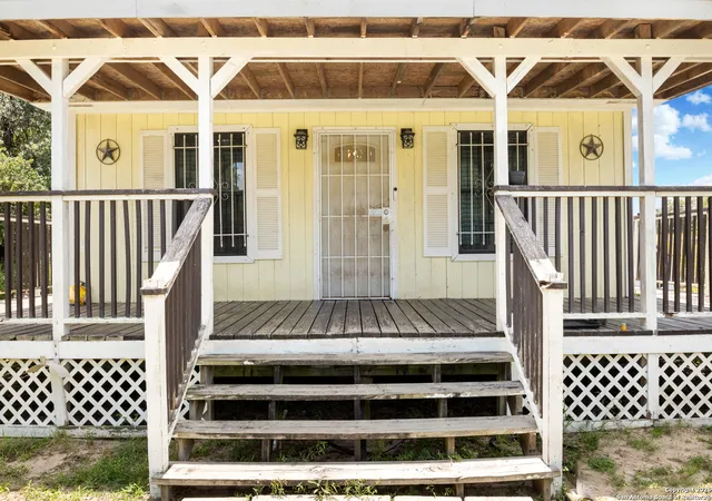 Photo 4 of Single family home for sale at 23123 Hickory Pass, San Antonio, TX 78264 | MLS# 1884456 | Listing updated on 2025-09-15