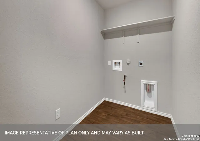 Photo 3 of Sale Pending at 449 Payton Dr, Seguin, TX 78155 | MLS# 1884580 | Listing updated on 2025-08-26