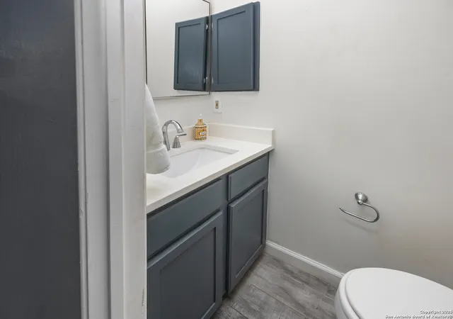 Photo 4 of Single family home for sale at 22 Cross, San Antonio, TX 78247 | MLS# 1884590 | Listing updated on 2025-12-05
