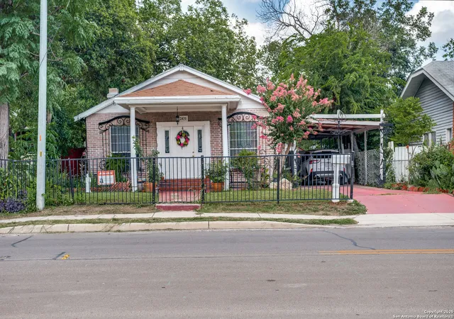 Photo 1 of Single family home for sale at 2431 E Houston St, San Antonio, TX 78202 | MLS# 1884610 | Listing updated on 2025-08-09