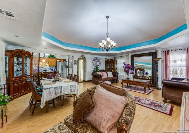 Photo 4 of Single family home for sale at 2431 E Houston St, San Antonio, TX 78202 | MLS# 1884610 | Listing updated on 2025-08-09