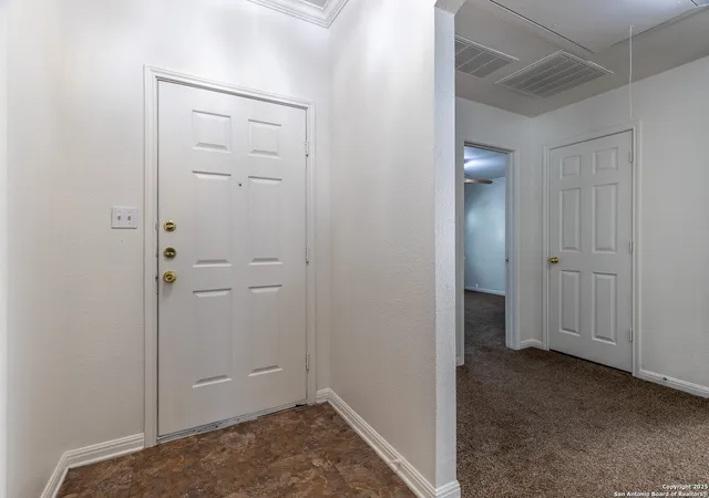 Photo 4 of Single family home for sale at 128 Hidden Cave, Cibolo, TX 78108 | MLS# 1884618 | Listing updated on 2025-12-21