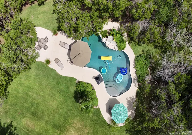Photo 3 of Sale Pending at 26026 Oak Nest Ln, San Antonio, TX 78255 | MLS# 1884625 | Listing updated on 2025-09-09