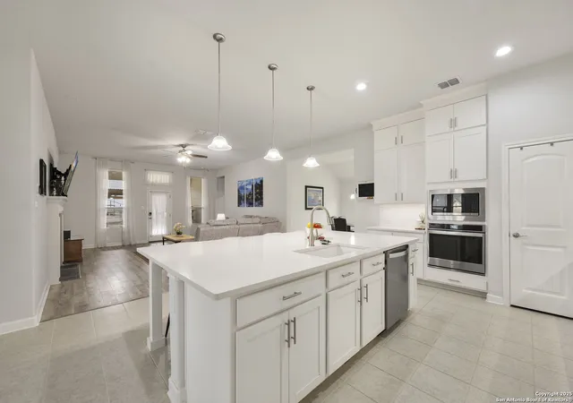 5th image of 307 Rhapsody Ridge, Spring Branch, TX 78070 | MLS# 1884653