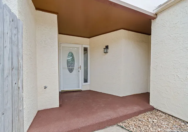 Photo 2 of Single family home for sale at 1770 Thousand Oaks, San Antonio, TX 78232 | MLS# 1884665 | Listing updated on 2025-10-31