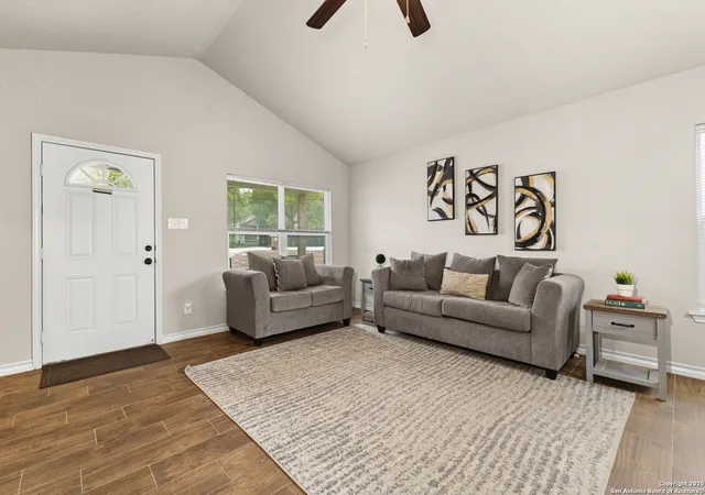 Photo 4 of Sale Pending at 248 Indian Colt Dr, Spring Branch, TX 78070 | MLS# 1884673 | Listing updated on 2025-09-21