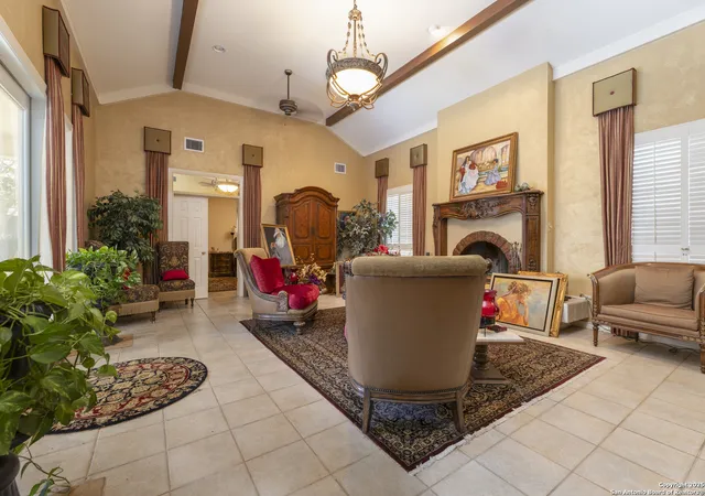 Photo 3 of Single family home for sale at 522 Preston Trail, Kerrville, TX 78028 | MLS# 1884704 | Listing updated on 2025-12-01