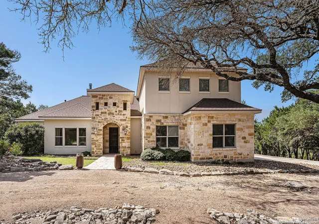 Photo 2 of Sale Pending at 2814 Comal Springs, Canyon Lake, TX 78133 | MLS# 1884795 | Listing updated on 2025-11-10