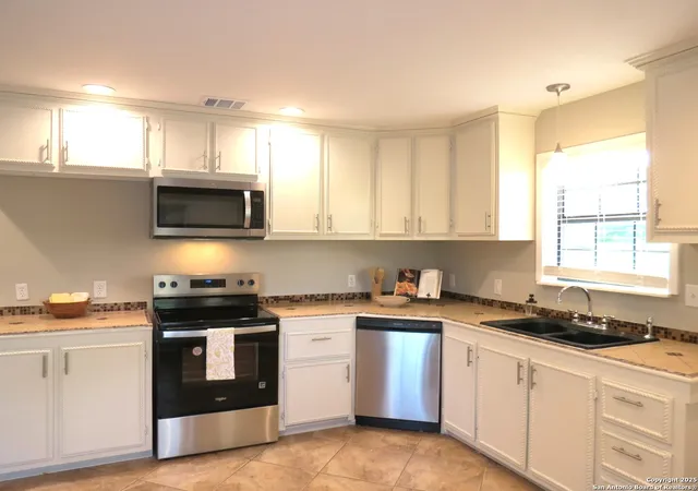 4th image of 226 River Bluff, Lytle, TX 78052 | MLS# 1884809