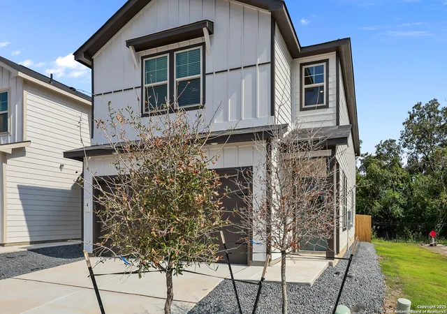 2nd image of 285 W Quill Dr Building 4, San Antonio, TX 78228 | MLS# 1884863
