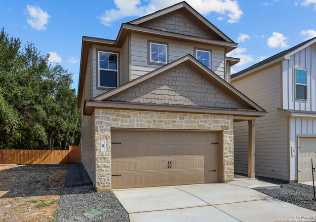 2nd image of 285 W Quill Dr Building 8, San Antonio, TX 78228 | MLS# 1884874