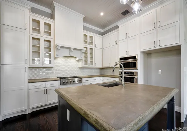 2nd image of 327 Barrera, San Antonio, TX 78210 | MLS# 1884875