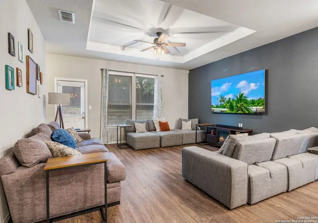 Photo 4 of Single family home for sale at 701 Trinity Star, San Antonio, TX 78260 | MLS# 1884934 | Listing updated on 2025-10-12