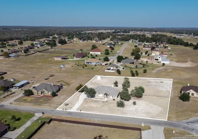 4th image of 117 Abrego Run, Floresville, TX 78114 | MLS# 1884935