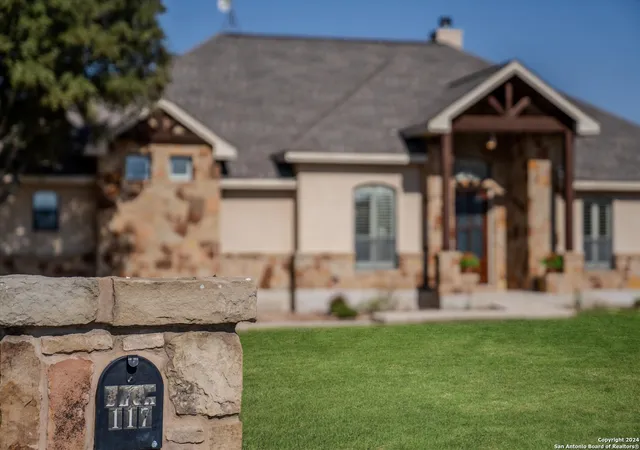 2nd image of 117 Abrego Run, Floresville, TX 78114 | MLS# 1884935
