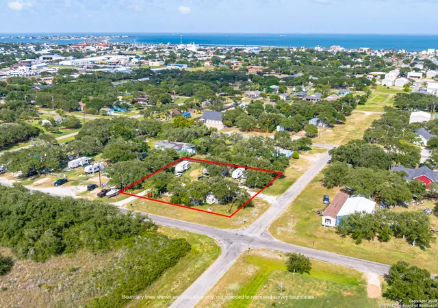 5th image of 322 Doughty, Rockport, TX 78382 | MLS# 1885001