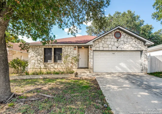 Photo 2 of Single family home for sale at 7747 Sandia Bluff, San Antonio, TX 78240 | MLS# 1885080 | Listing updated on 2025-11-24