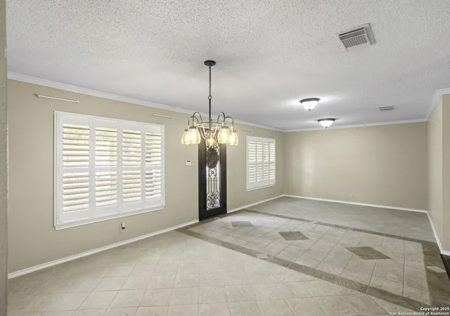Photo 3 of Sale Pending at 2115 Border Mill Dr, San Antonio, TX 78230 | MLS# 1885104 | Listing updated on 2025-10-20