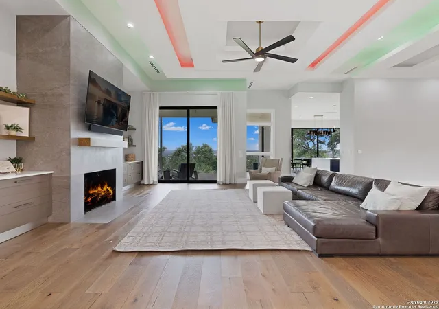 Photo 3 of Single family home for sale at 7 Davenport, San Antonio, TX 78257 | MLS# 1885118 | Listing updated on 2025-08-18