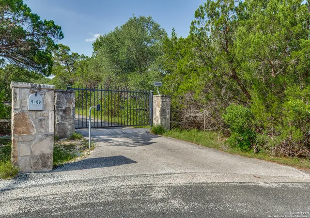 Photo 3 of Single family home for sale at 9109 Windwick, Boerne, TX 78006 | MLS# 1885155 | Listing updated on 2025-12-26