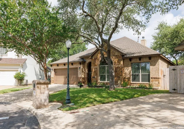 Photo 2 of Sale Pending at 17419 Oak Cyn, San Antonio, TX 78248 | MLS# 1885157 | Listing updated on 2025-09-05