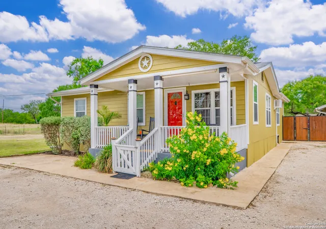 1st image of 12303 Pearsall Rd, Atascosa, TX 78002 | MLS# 1885182