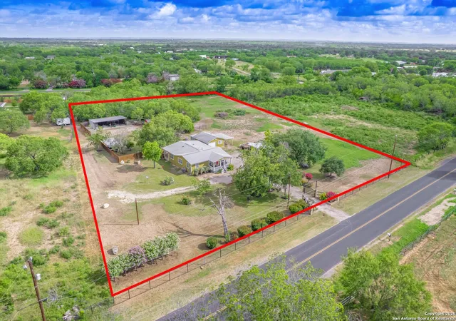 2nd image of 12303 Pearsall Rd, Atascosa, TX 78002 | MLS# 1885182
