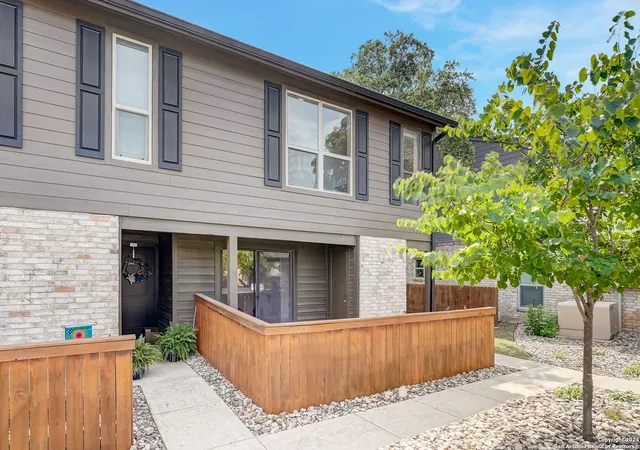 Photo 1 of Condo for sale at 2718 Old Field #604, San Antonio, TX 78247 | MLS# 1885225 | Listing updated on 2025-11-11