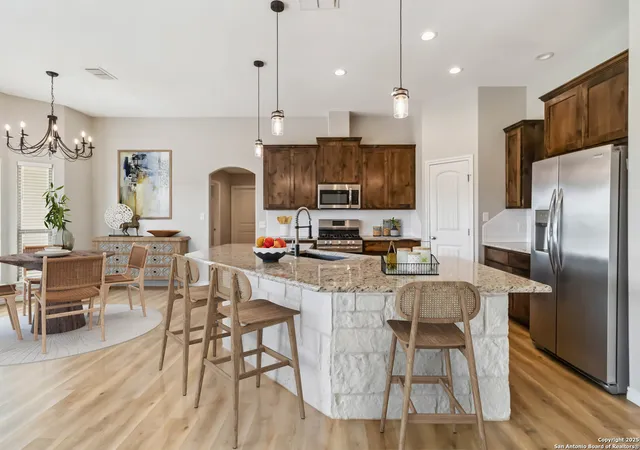 Photo 4 of Sale Pending at 527 Monte Vista, Pleasanton, TX 78064 | MLS# 1885233 | Listing updated on 2026-01-22