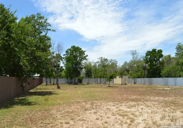 Photo 3 of Sale Pending at 1251 Southwest 35th St, San Antonio, TX 78237 | MLS# 1885335 | Listing updated on 2025-10-20