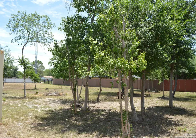Photo 4 of Sale Pending at 1251 Southwest 35th St, San Antonio, TX 78237 | MLS# 1885335 | Listing updated on 2025-10-20