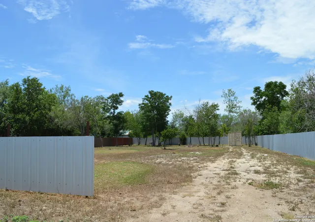 Photo 2 of Sale Pending at 1251 Southwest 35th St, San Antonio, TX 78237 | MLS# 1885335 | Listing updated on 2025-10-20