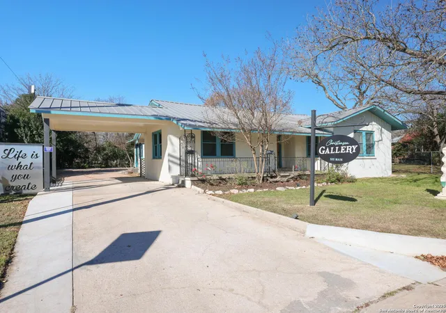 Photo 3 of Single family home for sale at 505 Main Street, Blanco, TX 78606 | MLS# 1885362 | Listing updated on 2026-01-26