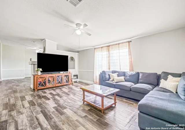 Photo 3 of Sale Pending at 11430 Hollowell, Atascosa, TX 78002 | MLS# 1885393 | Listing updated on 2025-08-18