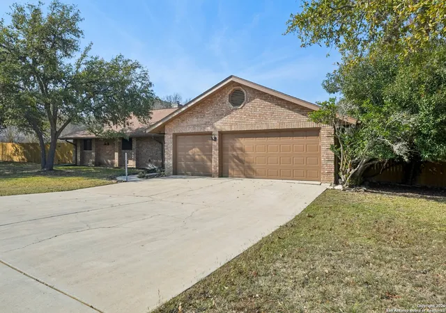 Photo 1 of Single family home for sale at 29735 Saddleback, Boerne, TX 78015 | MLS# 1885397 | Listing updated on 2026-01-22