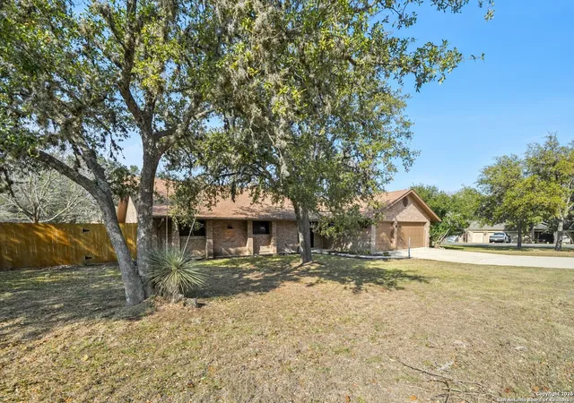 Photo 3 of Single family home for sale at 29735 Saddleback, Boerne, TX 78015 | MLS# 1885397 | Listing updated on 2026-01-22